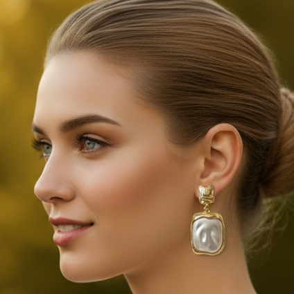Golden Contour Pearl Drop Earrings