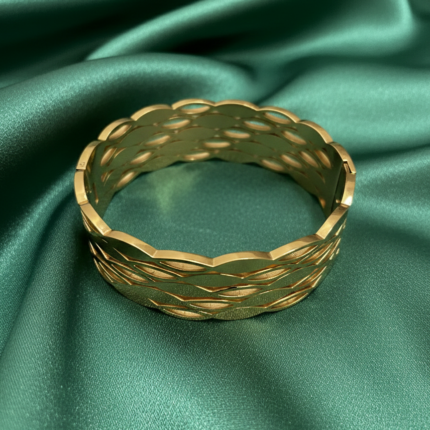 Modern Gold Mesh Bracelet